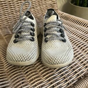 Allbirds women's Tree Dasher 1 Running Shoes geyser blue white size 8